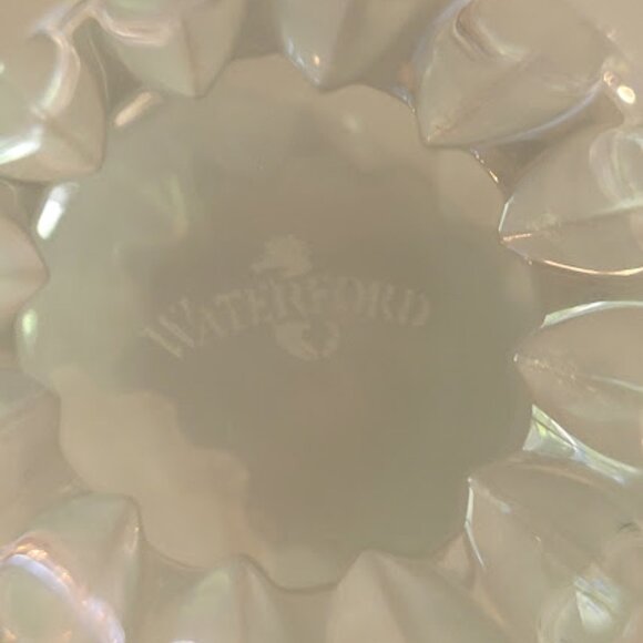 Waterford Mini Egg with Tree & Gifts - Picture 7 of 9